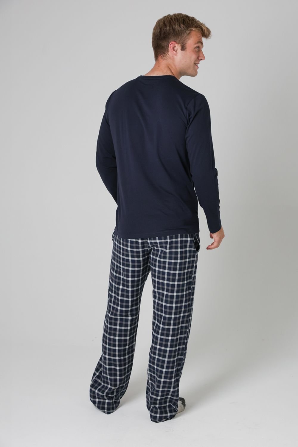 Tokyo Laundry Tokyo Laundry Men's Cotton Long Sleeve Pyjama Set in Dark Navy - 2