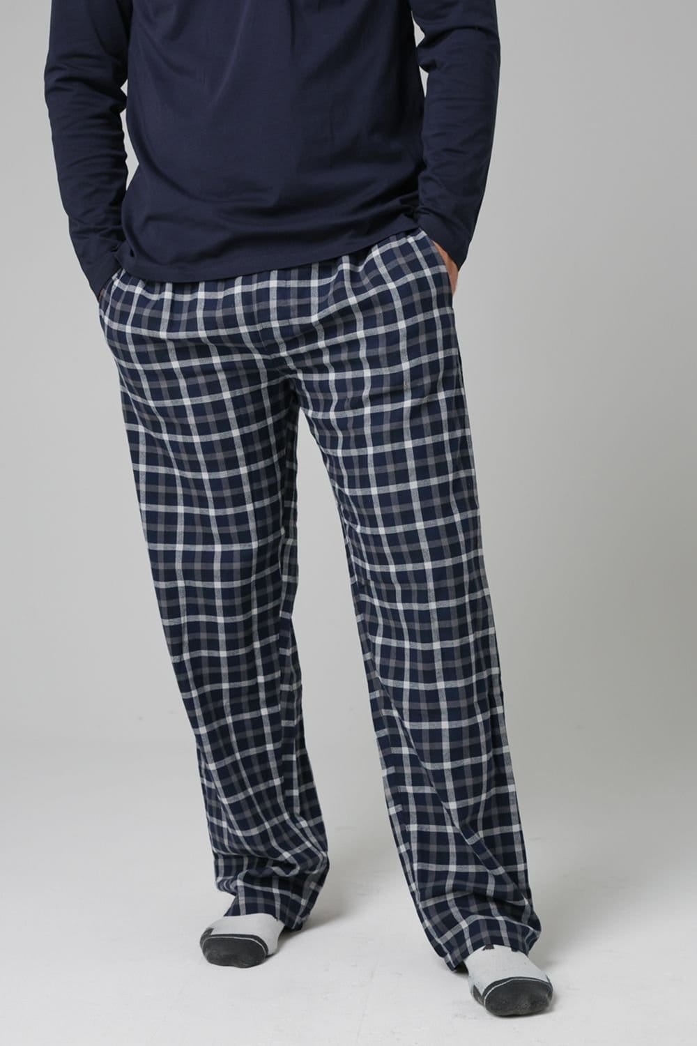 Tokyo Laundry Tokyo Laundry Men's Cotton Long Sleeve Pyjama Set in Dark Navy - 4