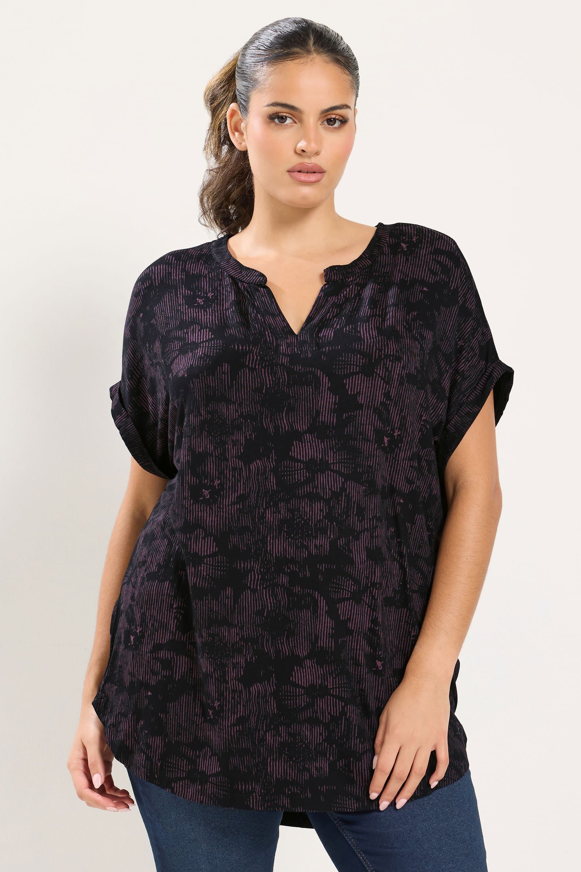 Yours Plus Size Black Pleated Front Floral Swing Top
