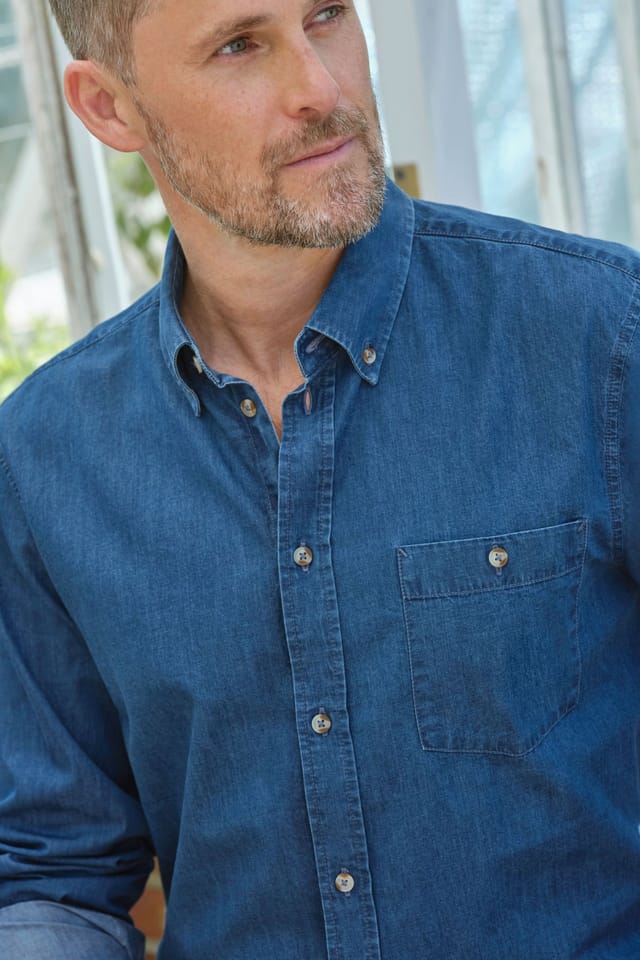 WoolOvers WoolOvers Men's Chambray Shirt in Navy - 2