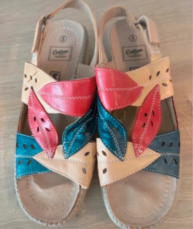 Cotton Traders Cotton traders leather sandals size 5