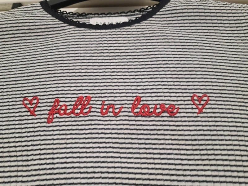 Topshop Top Shop Y2k inspired Cropped Top,  Embroidered wording 'fallinlove'  Size10