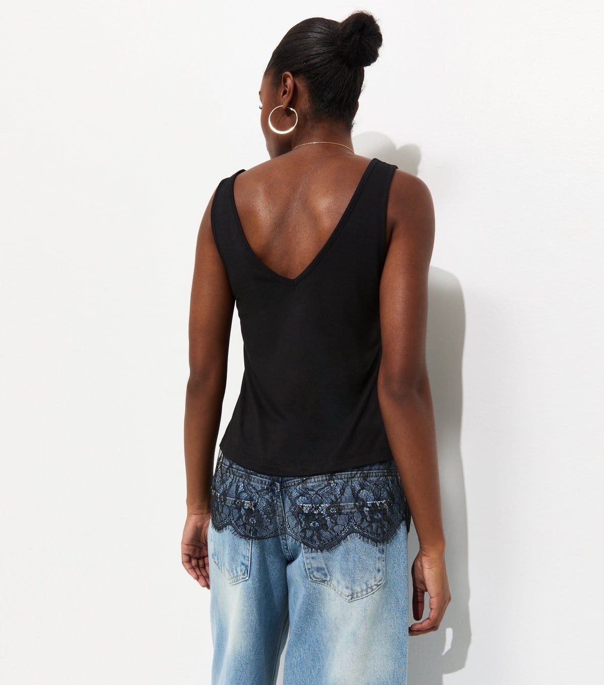 New Look Women's Black Lace Trim Relaxed V-Neck Vest New Look - 4