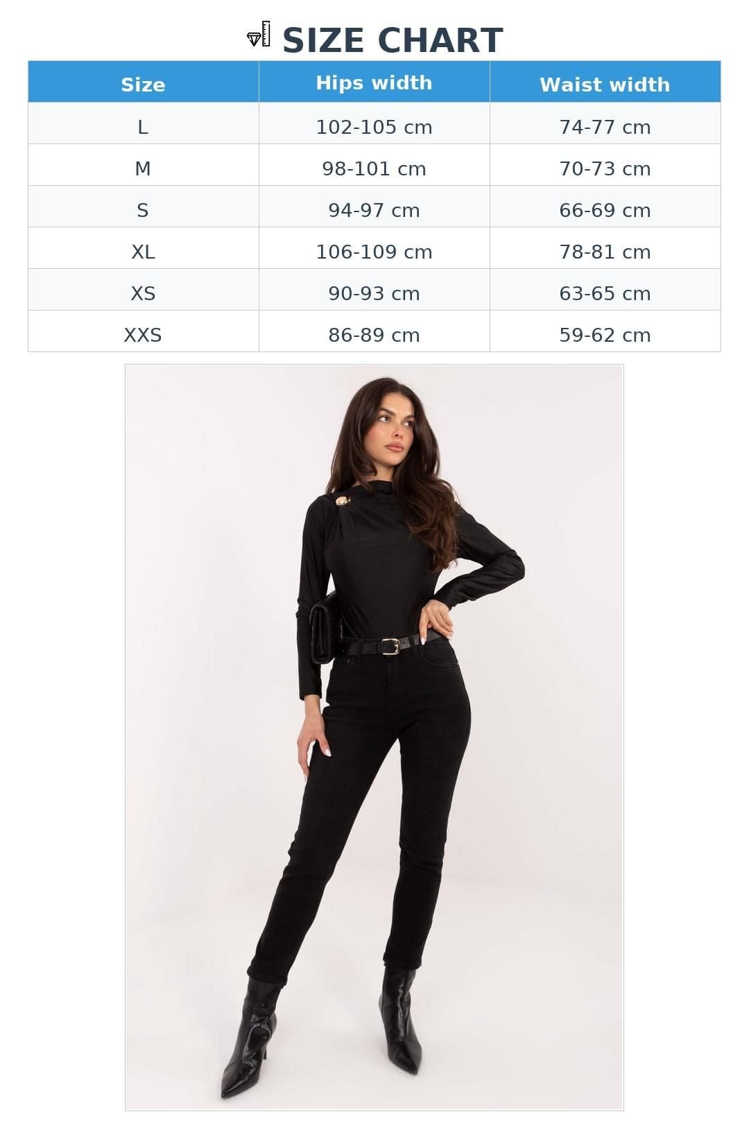 Love Lace Love Lace Women's Classic Tapered Skinny Fit Jeans Regular Waist in Black - 4