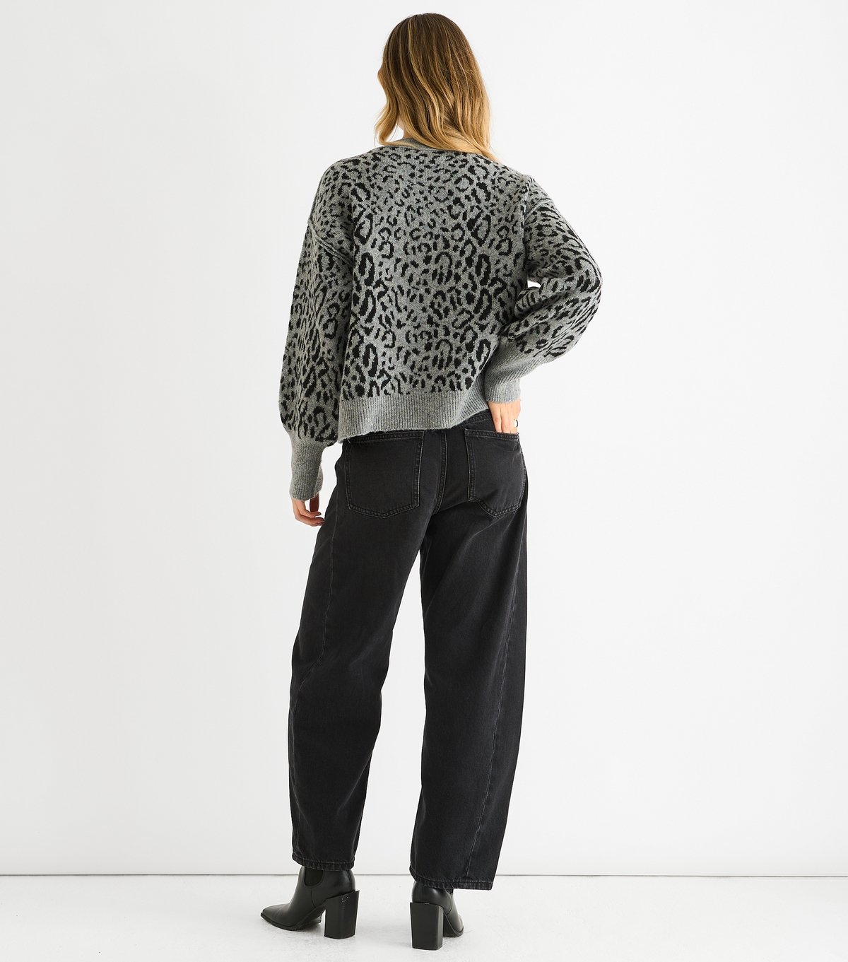 Gini London Women's Petite Grey Leopard Pattern Cardigan Gini London New Look - 4