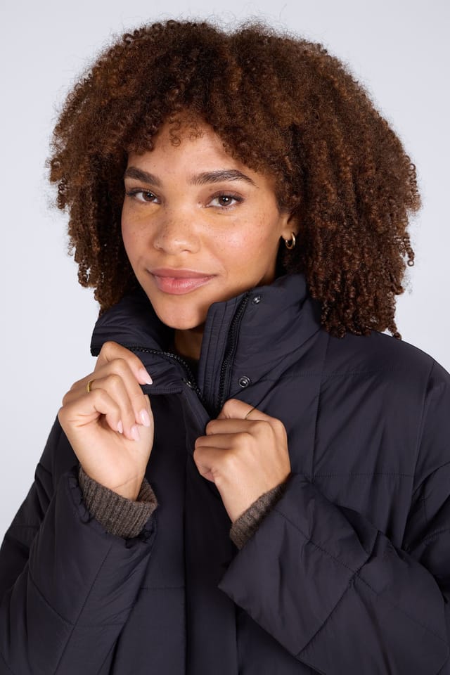 Animal Animal Women's 'Nina' Lightweight Water Resistant Grid Quilt Padded Outdoor Jacket in Black - 3