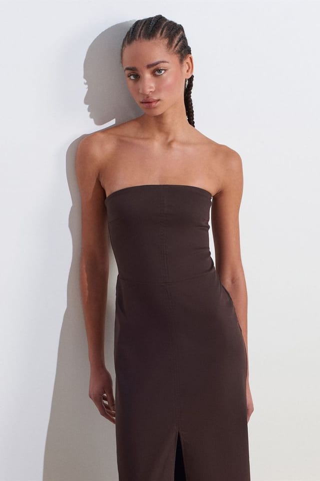 Dilvin Dilvin Women's Strapless Fitted Midi Dress With Slit in Chocolate - 3