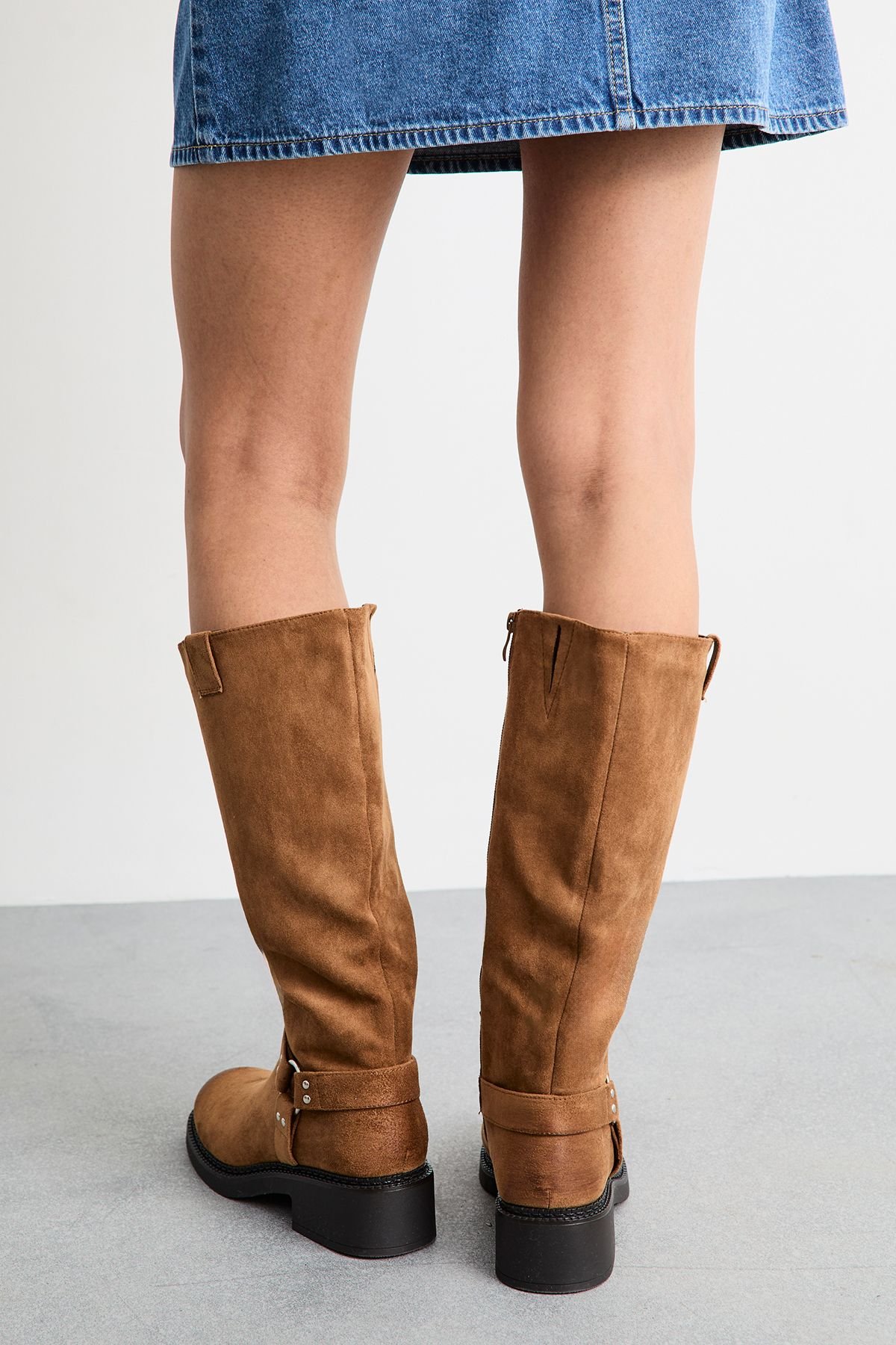 Faith Faith Women's : Bia Faux Suede Knee High Biker Boots in Tan - 3