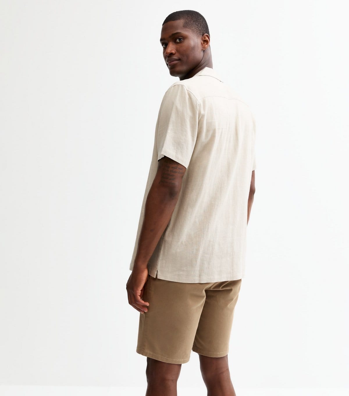 Farah Men's Beige Regular Knee Length Short Farah New Look - 4