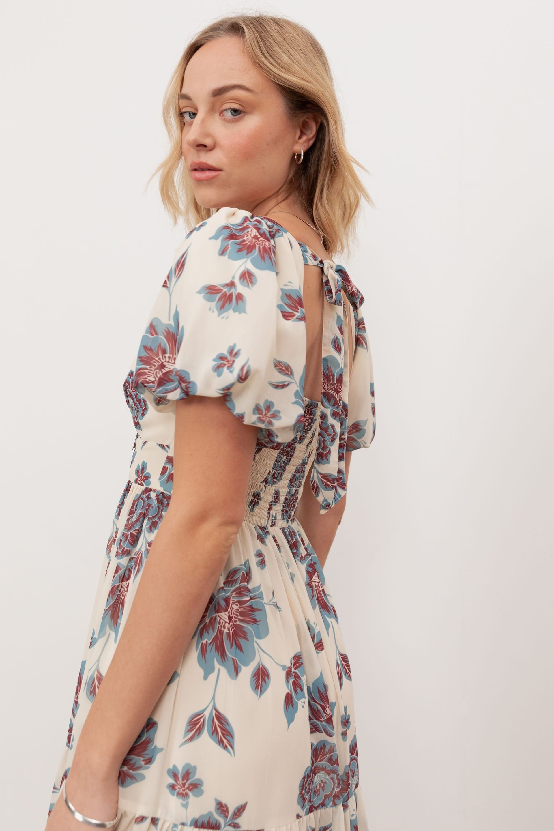 Anaya with Love Anaya with Love Women's Floral Sweetheart Neck Puff Sleeve Midaxi Dress in Cream - 4