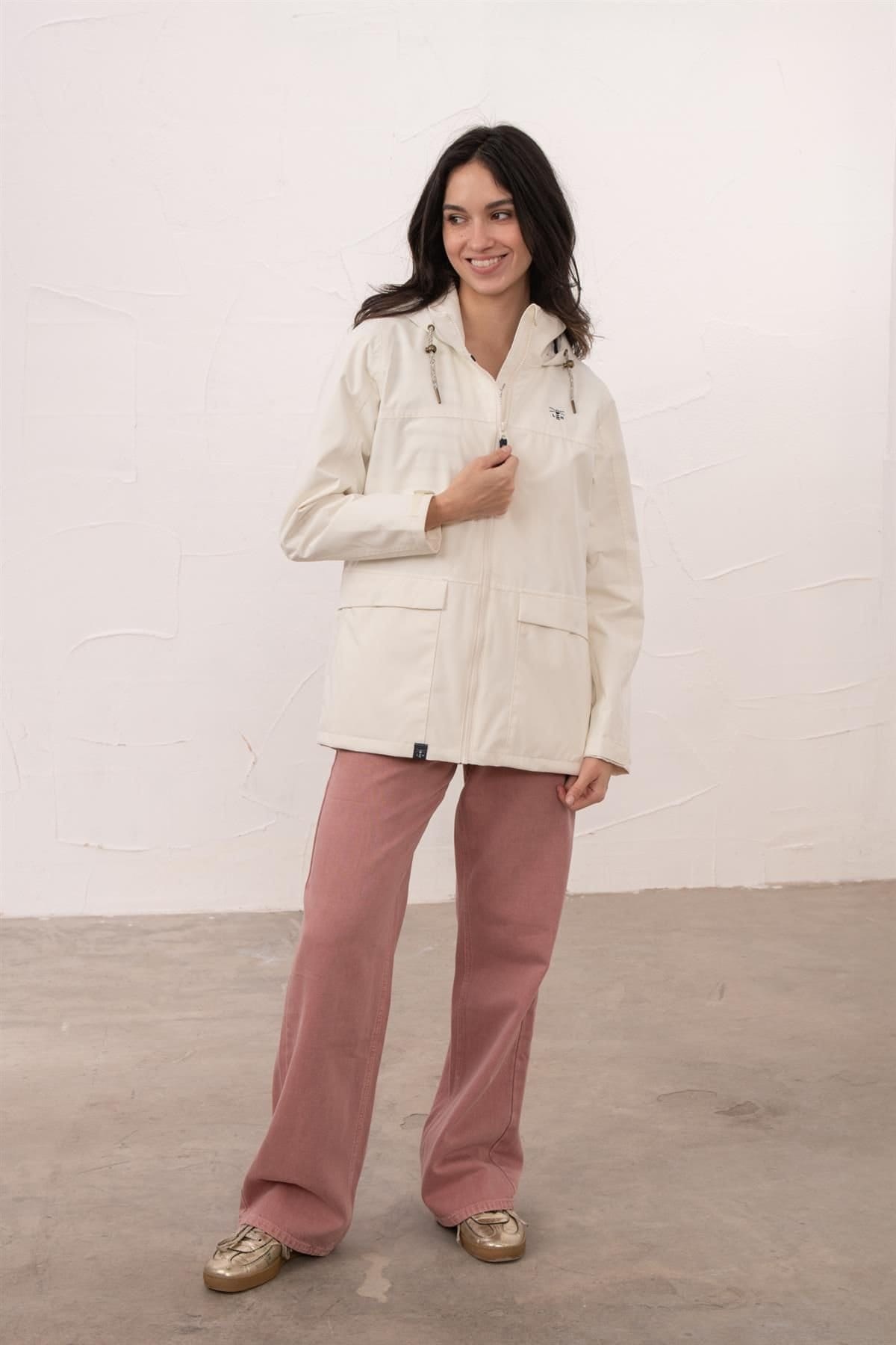 Lighthouse Clothing Lighthouse Clothing Women's Beachcomber Waterproof Jacket Spring Sumer Outdoor Coat in Off-White - 4