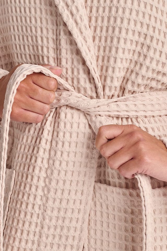 Christy CHRISTY Women's 'Waffle' 100% Turkish Cotton Kimono Style Bathrobe in Pink - 3