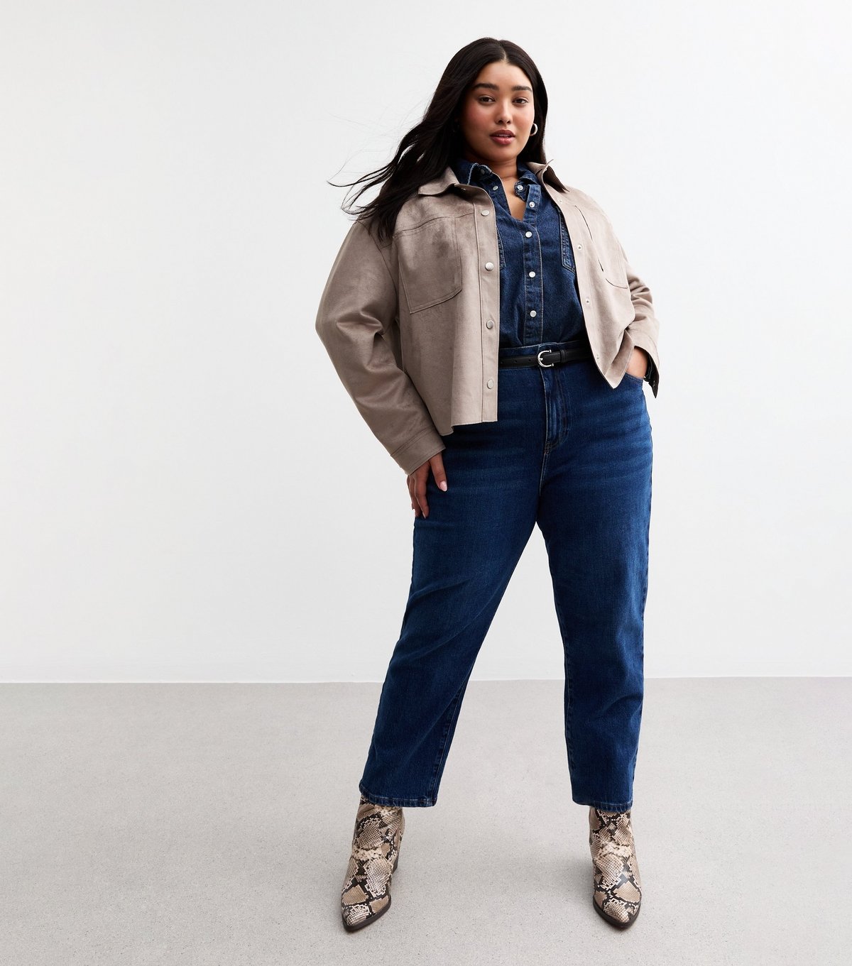 New Look Women's Plus Size Mink Faux Suede Shacket Curves New Look - 3