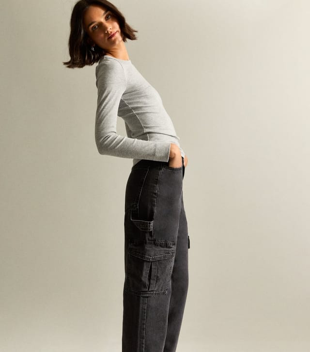 New Look Women's Washed Black High Waist Cargo Jeans New Look - 2