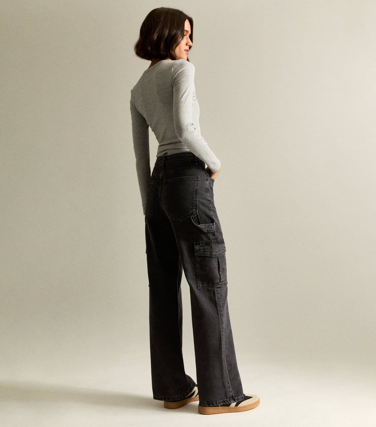 New Look Women's Washed Black High Waist Cargo Jeans New Look - 4