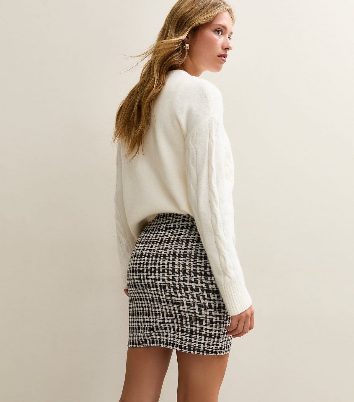 New Look Women's Black Jacquard Check Tube Mini Skirt New Look - 4