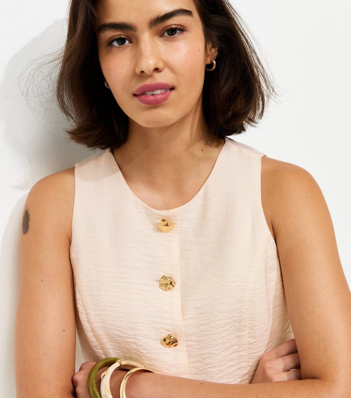 New Look Women's White Crinkled Textured Button Waistcoat New Look