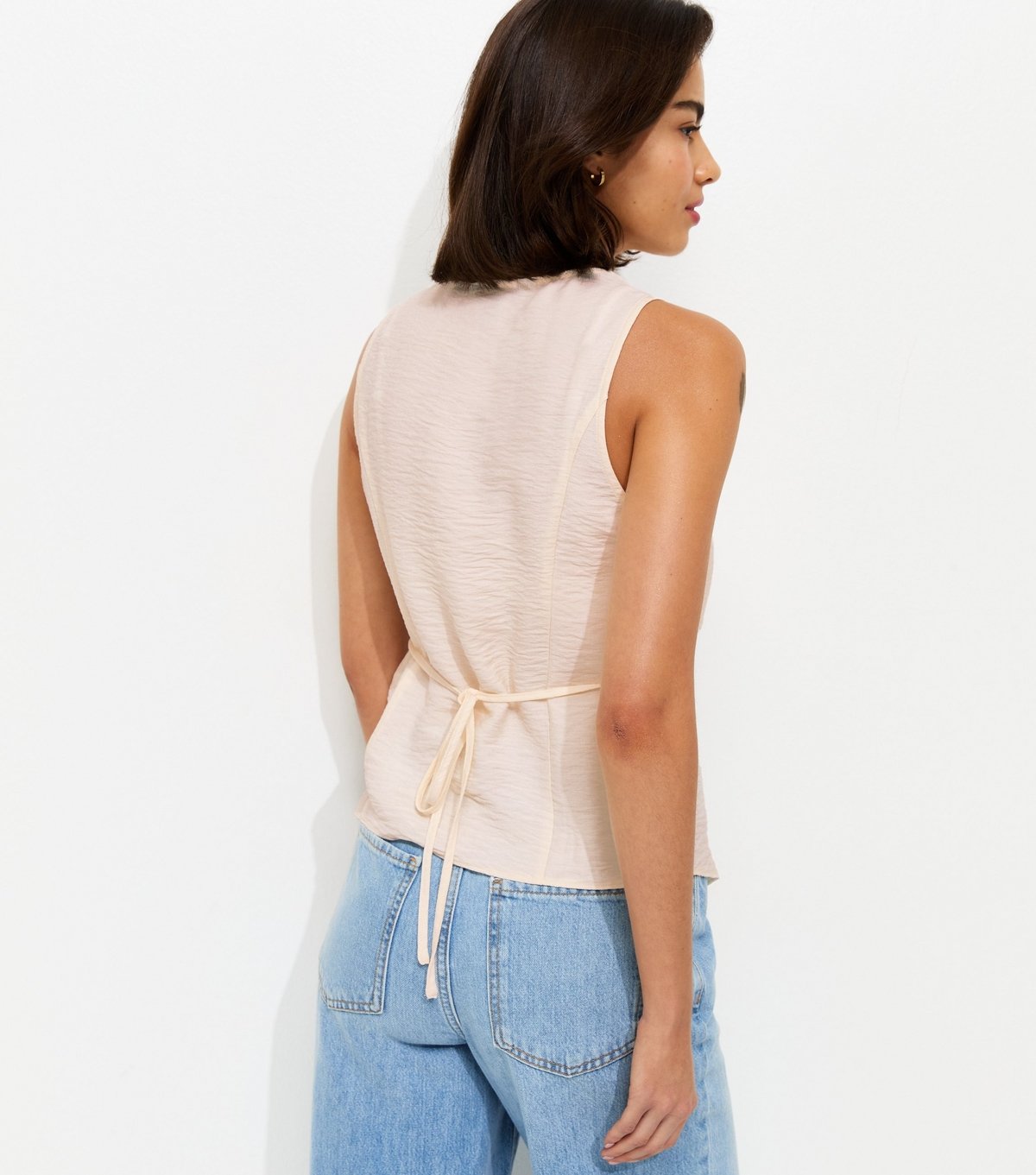 New Look Women's White Crinkled Textured Button Waistcoat New Look - 4