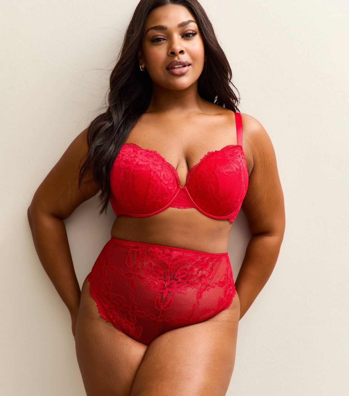 New Look Women's Plus Size Red Lace Plunge Bra Curves New Look - 3
