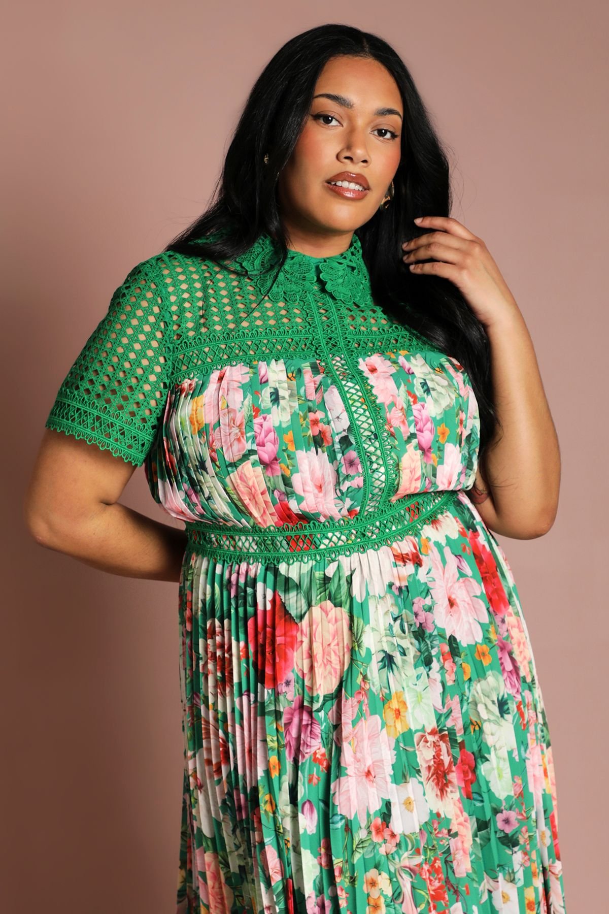 Coast Coast Women's Plus Lace Pleated Placement Print Midi Dress in Green - 4