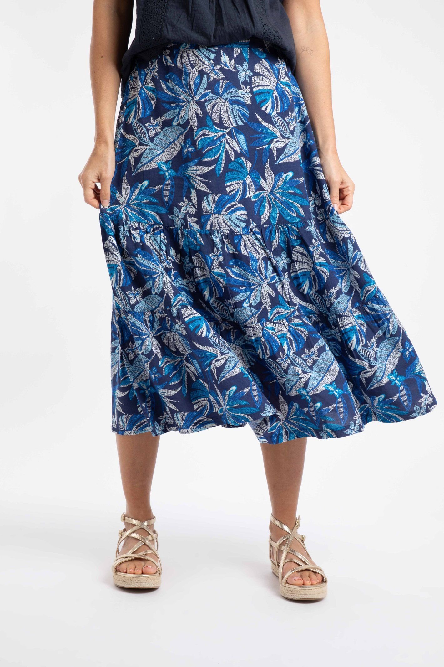 Weird Fish Weird Fish Women's Cassis Printed Tiered Skirt in Dark Indigo - 4