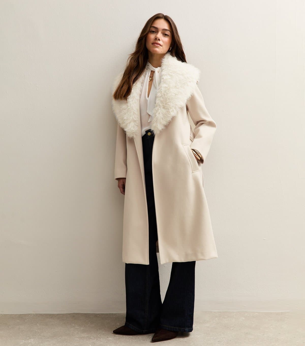 New Look Women's Petite Stone Faux Fur Collar Belted Coat New Look