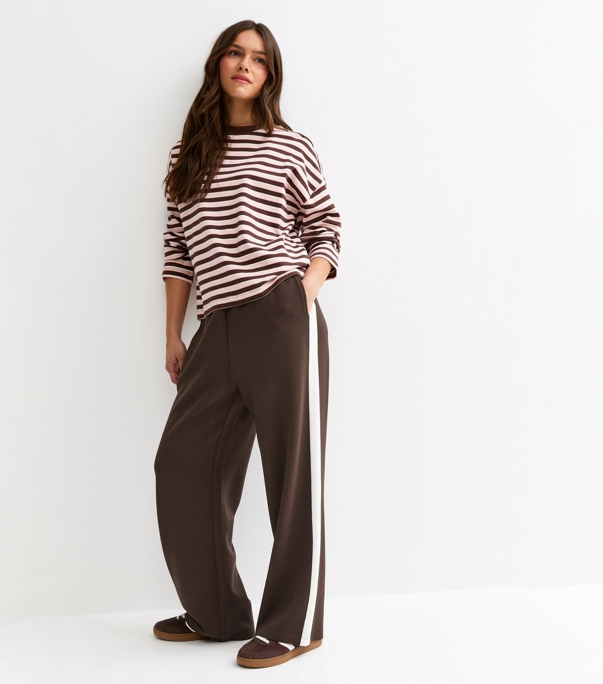 New Look Women's Petite Premium Dark Brown Jersey Side Stripe Wide Leg Trousers New Look - 3