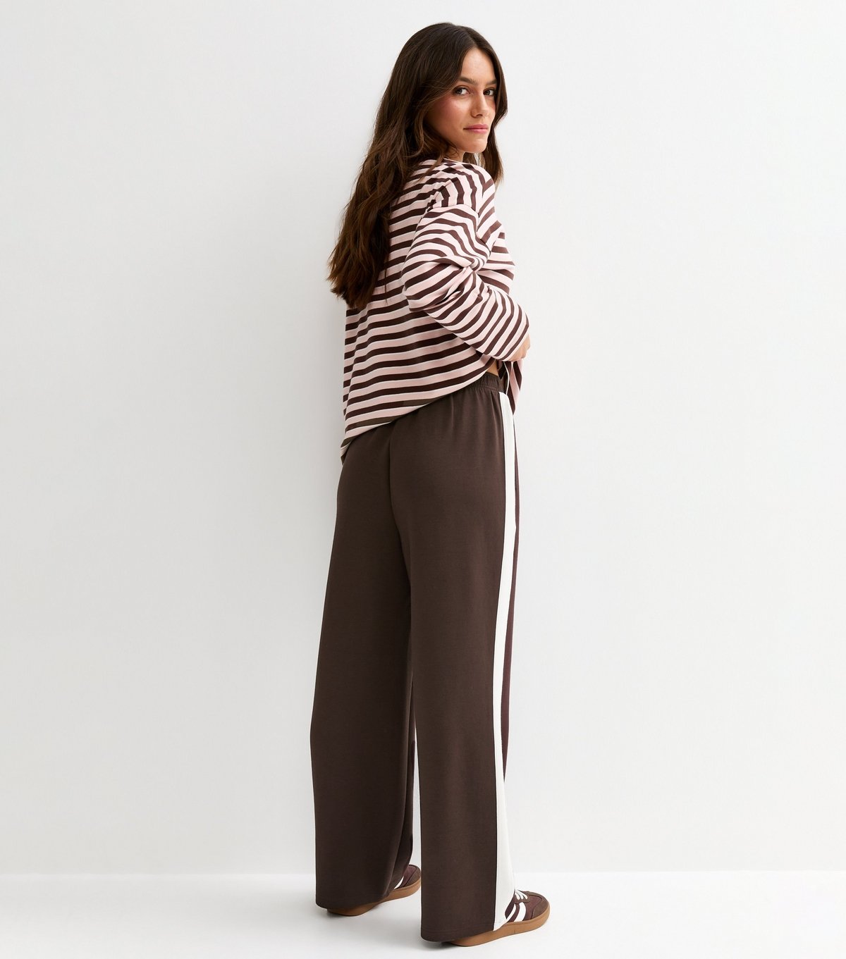 New Look Women's Petite Premium Dark Brown Jersey Side Stripe Wide Leg Trousers New Look - 4