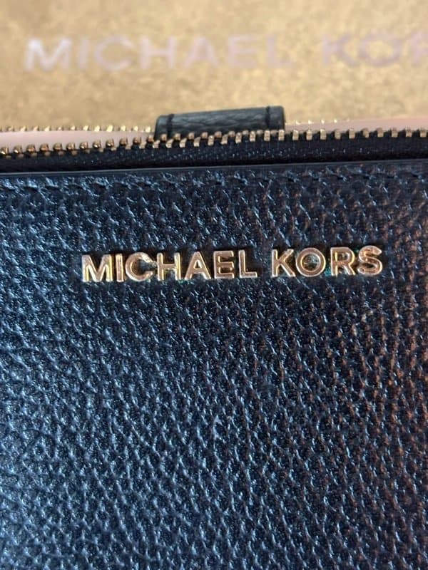 Michael Kors Michael Kors Black Leather Purse / Wallet – BNIB