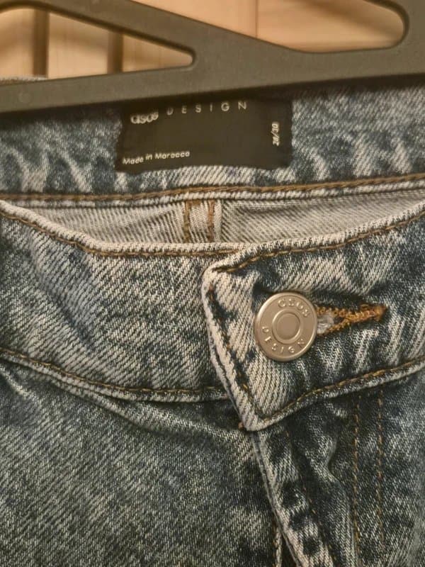 ASOS Design Mom jeans stonewash