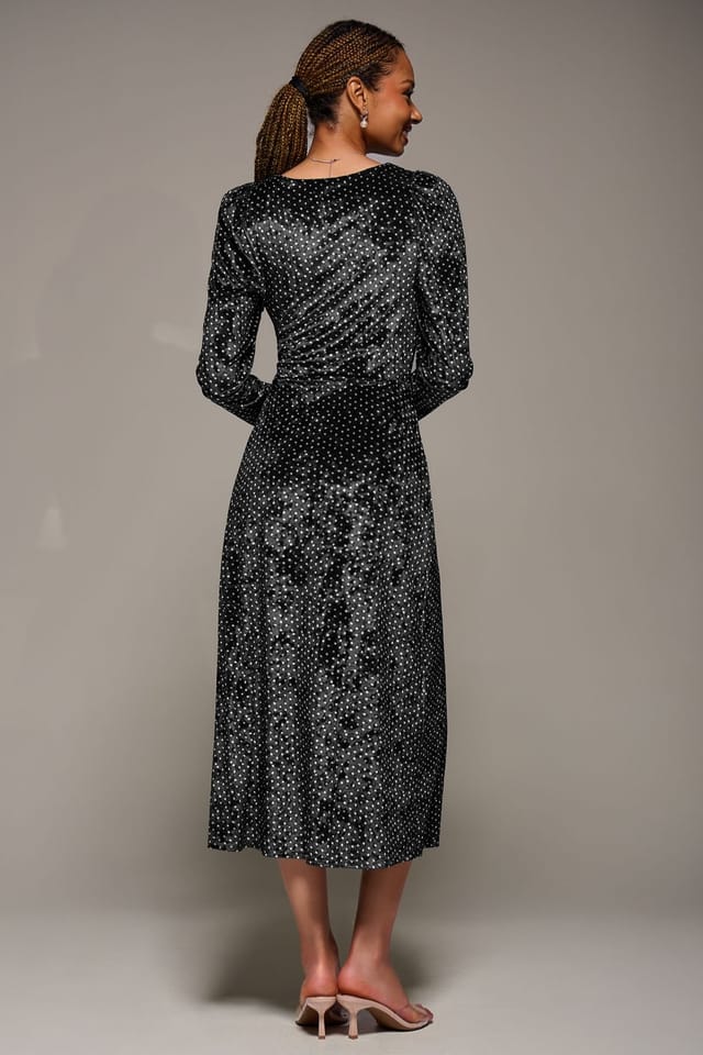 Jolie Moi Jolie Moi Women's Long Sleeve Velvet Tie Detail Midi Dress in Black - 2