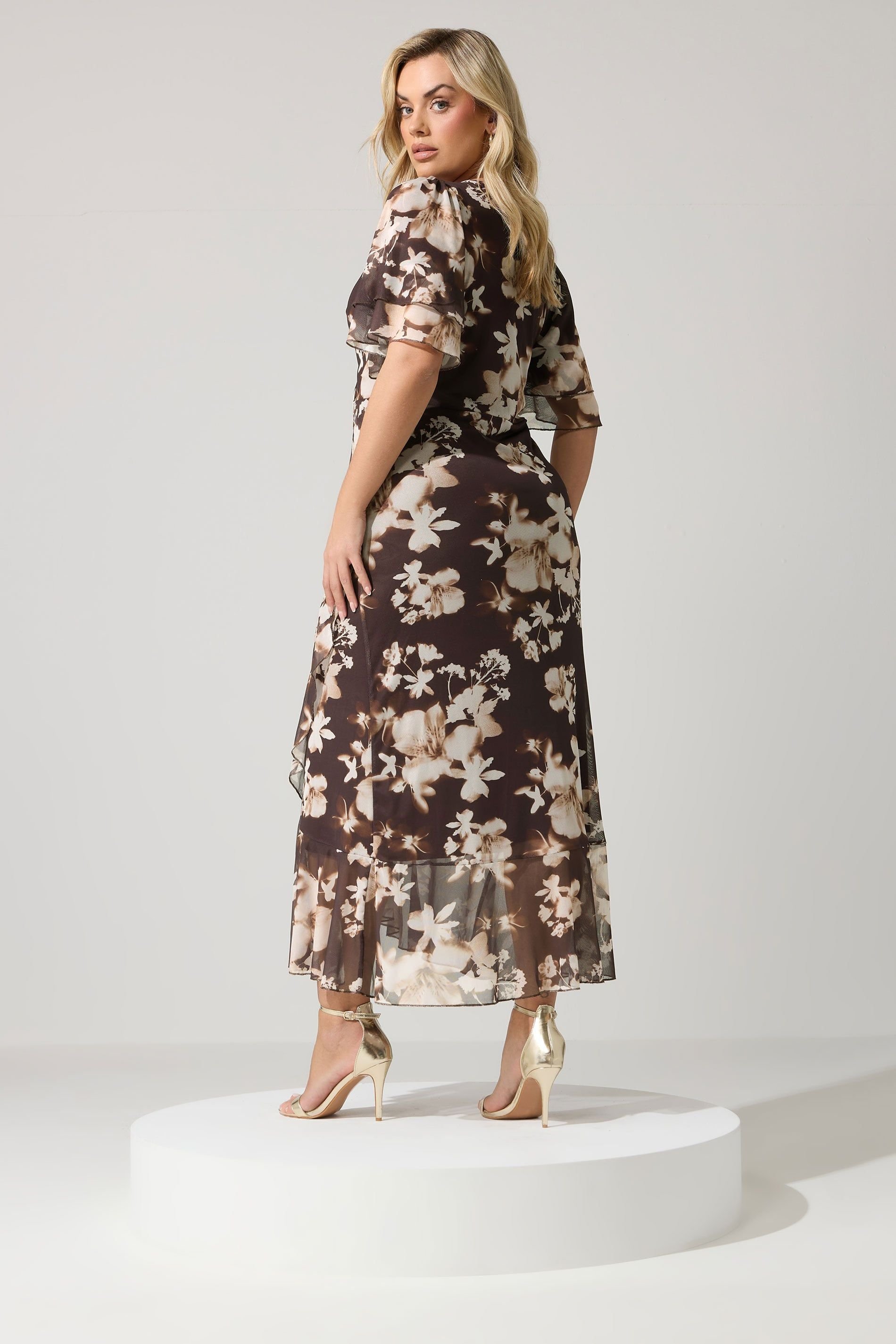 Yours Yours Women's Floral Wrap Dress in Chocolate - 3