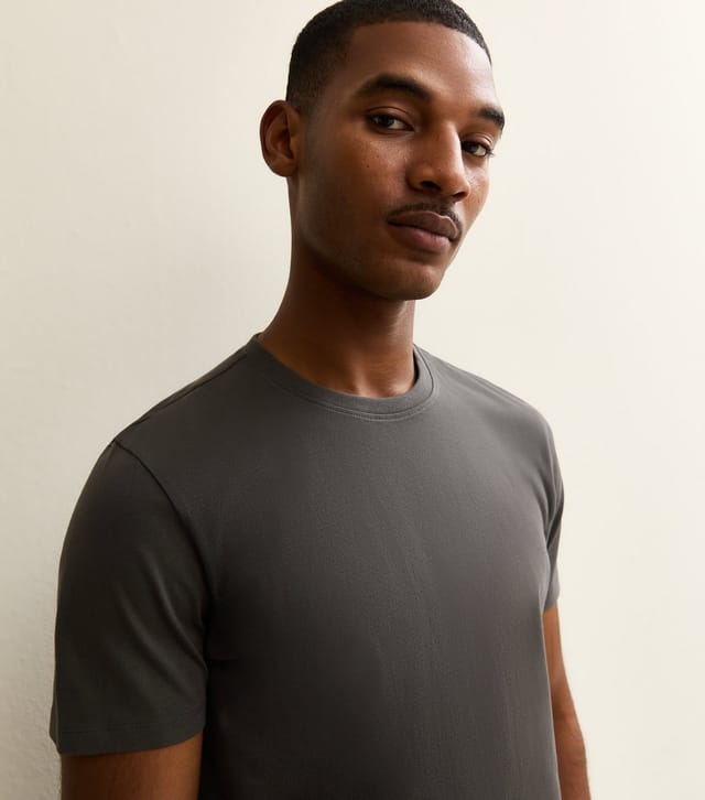 New Look Men's Dark Grey Regular Crew Neck Jersey T-Shirt New Look - 2