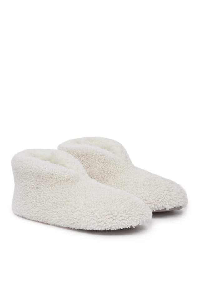 Celtic & Co Celtic & Co Women's Teddy Soft Sole Bootee Slippers in Off-White - 2
