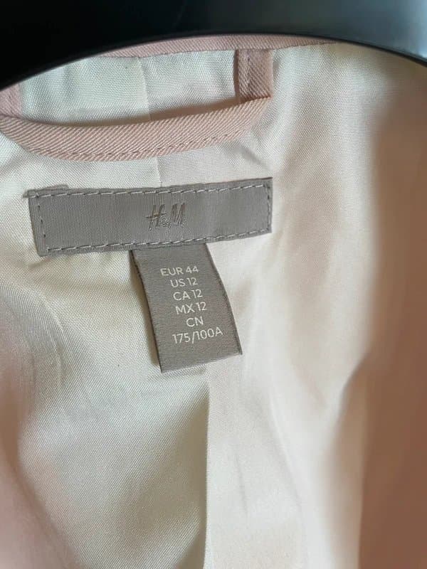 H&M Gorgeous H&M blazer in pale pink size 12