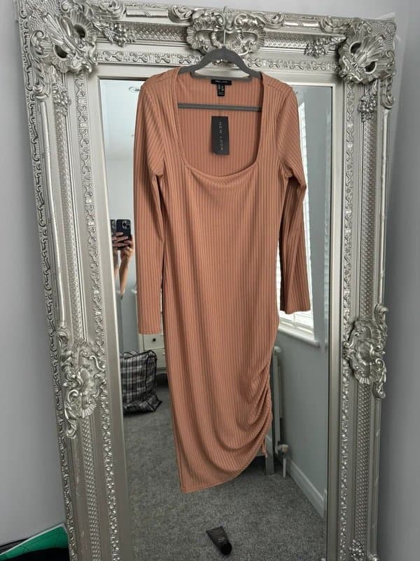 New Look Nude ribbed midi style dress size 10