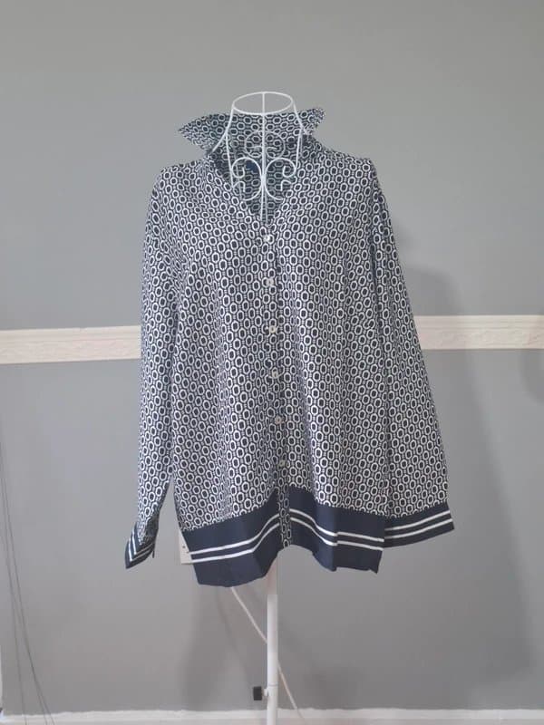 Cotton Traders Cotton Traders Navy Patterned Blouse – UK 18 | New without tags