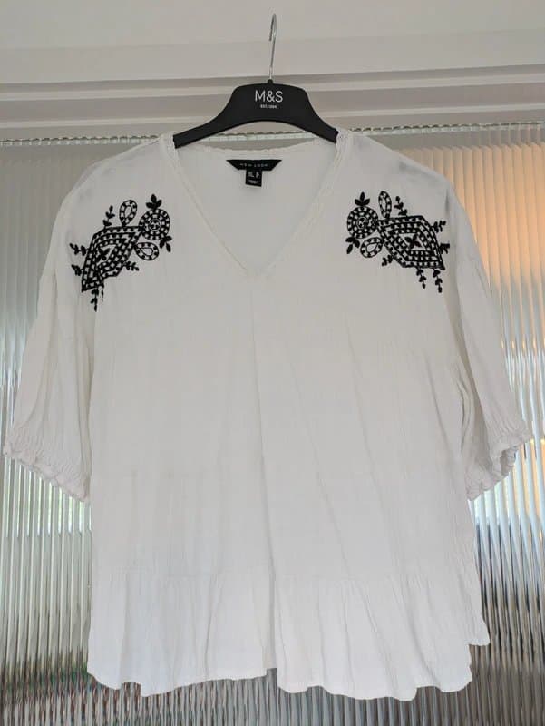 New Look New Look Embroidered Detail Top