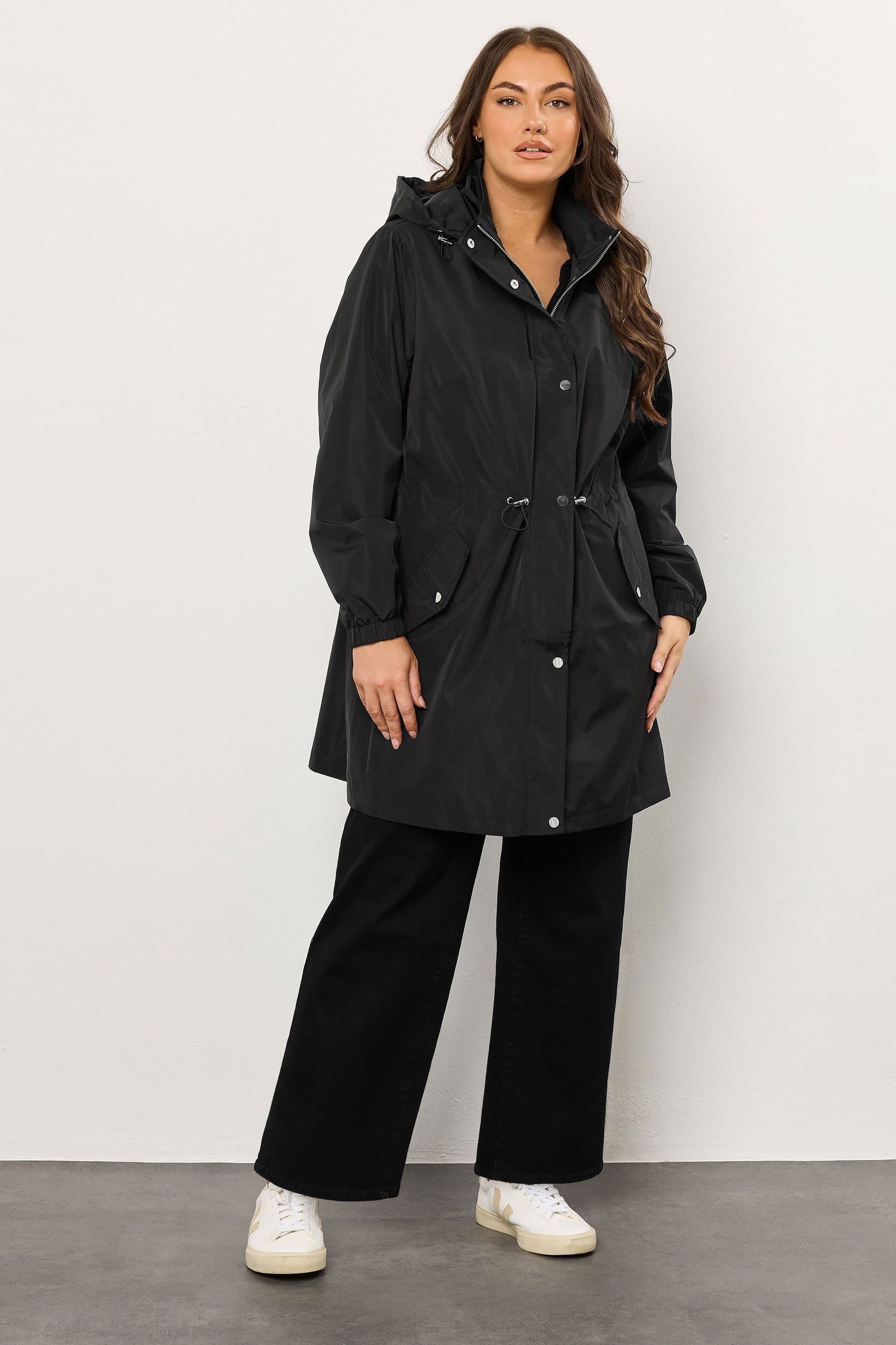 Evans Evans Women's Lightweight Rain Jacket in Black