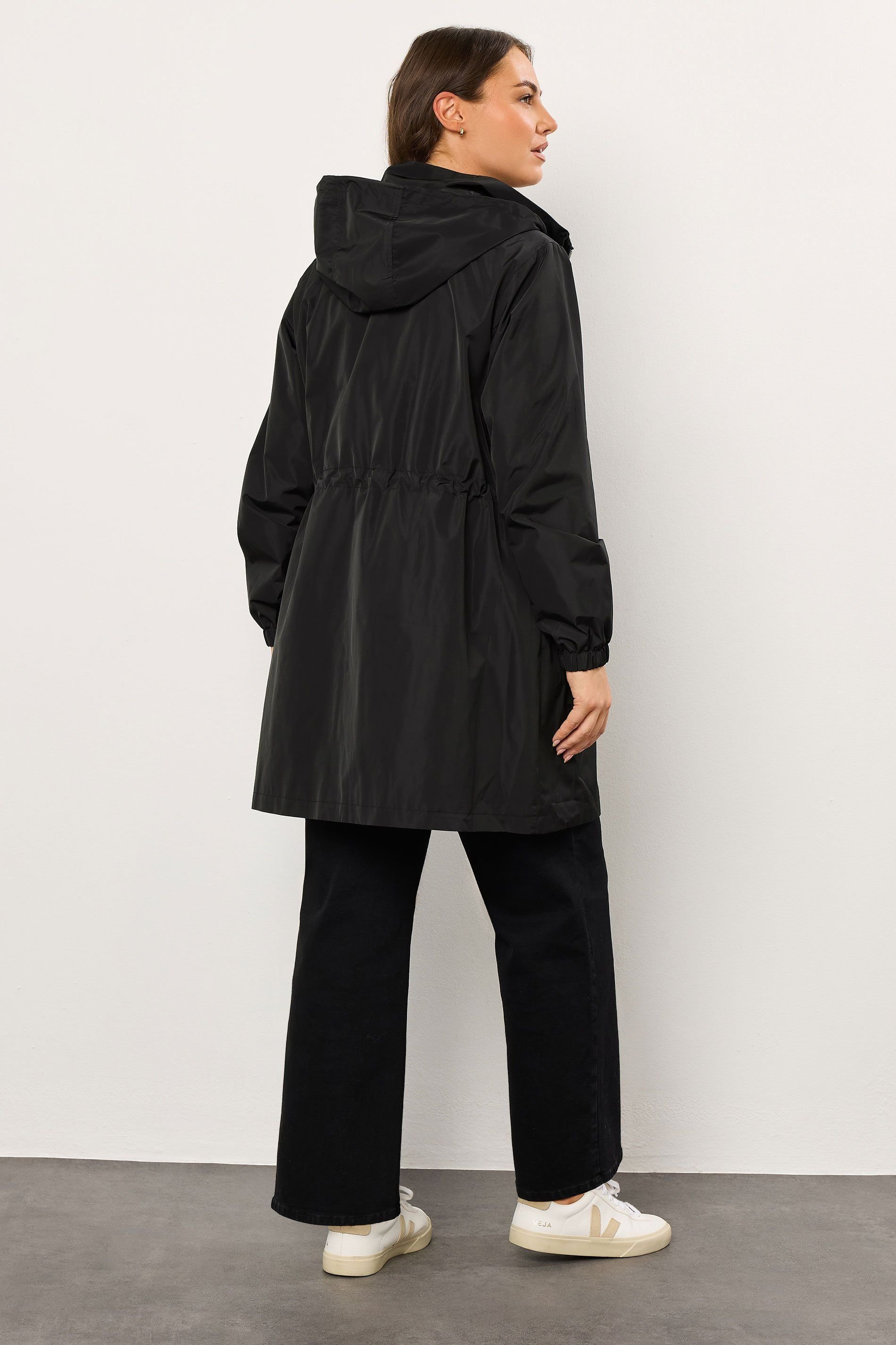 Evans Evans Women's Lightweight Rain Jacket in Black - 4