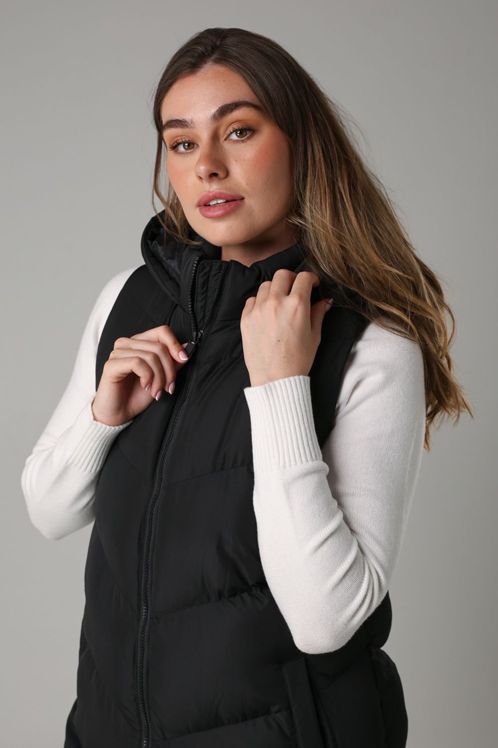 French Connection French Connection Women's Midi Quilted Gilet with Hood in Black - 4