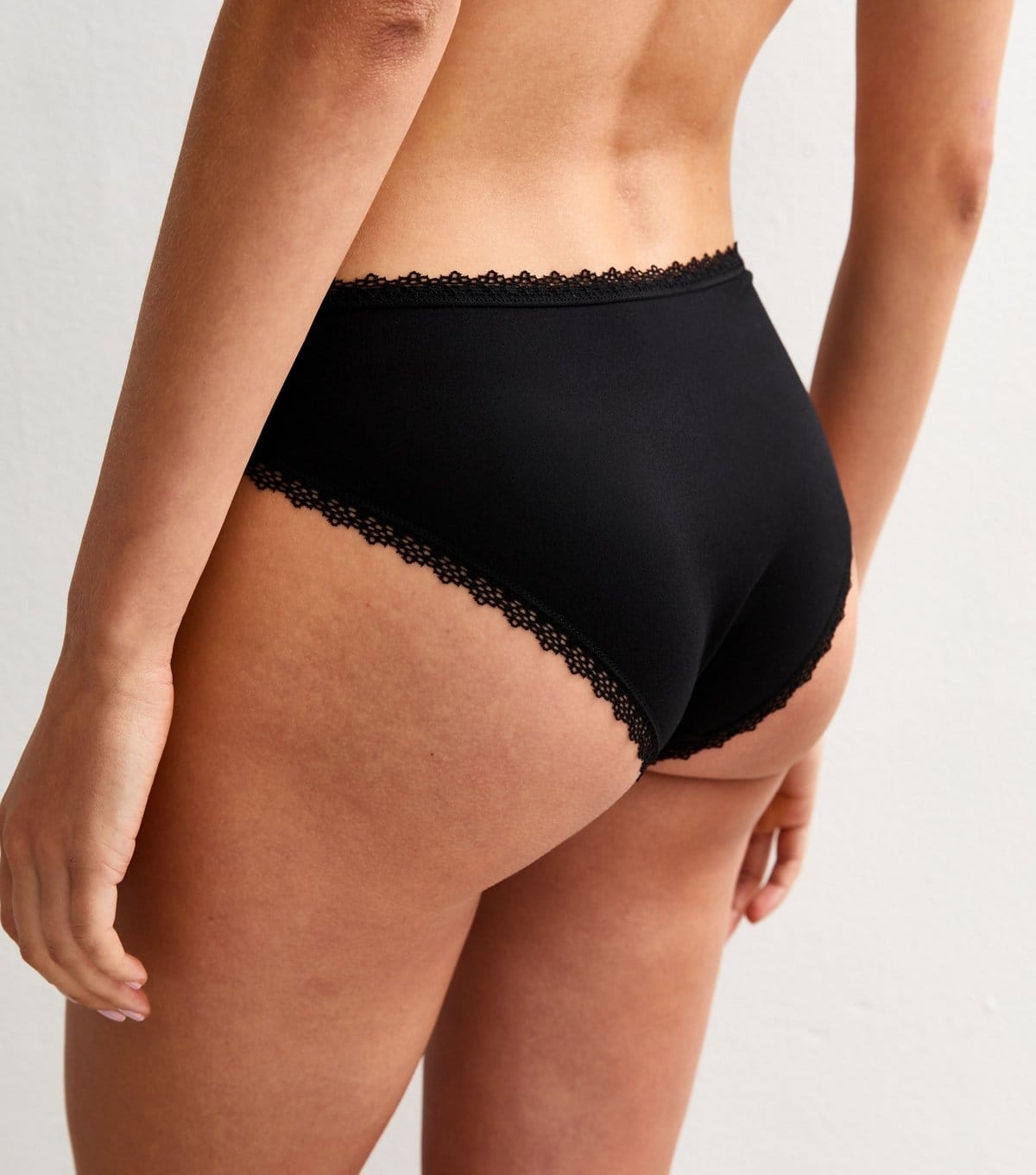New Look Women's Black V Lace Front Brazilian Briefs New Look - 4