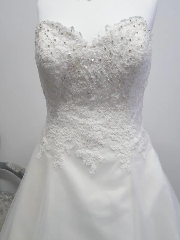 Art Couture Art Couture AC510 ivory wedding dress UK 16