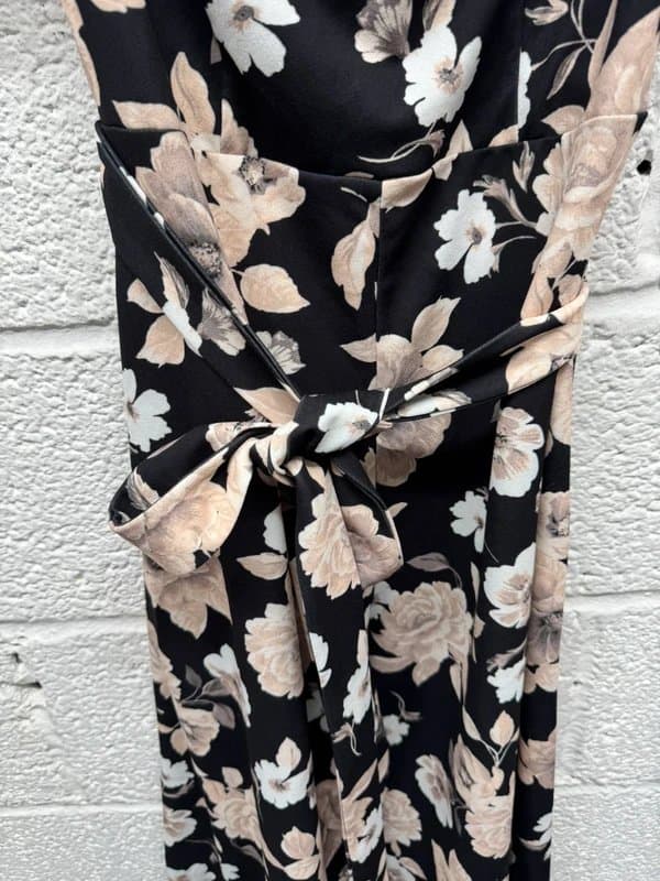 New Look Ladies New Look Black Floral Print Crop wide Leg Jumpsuit  UK 12 New