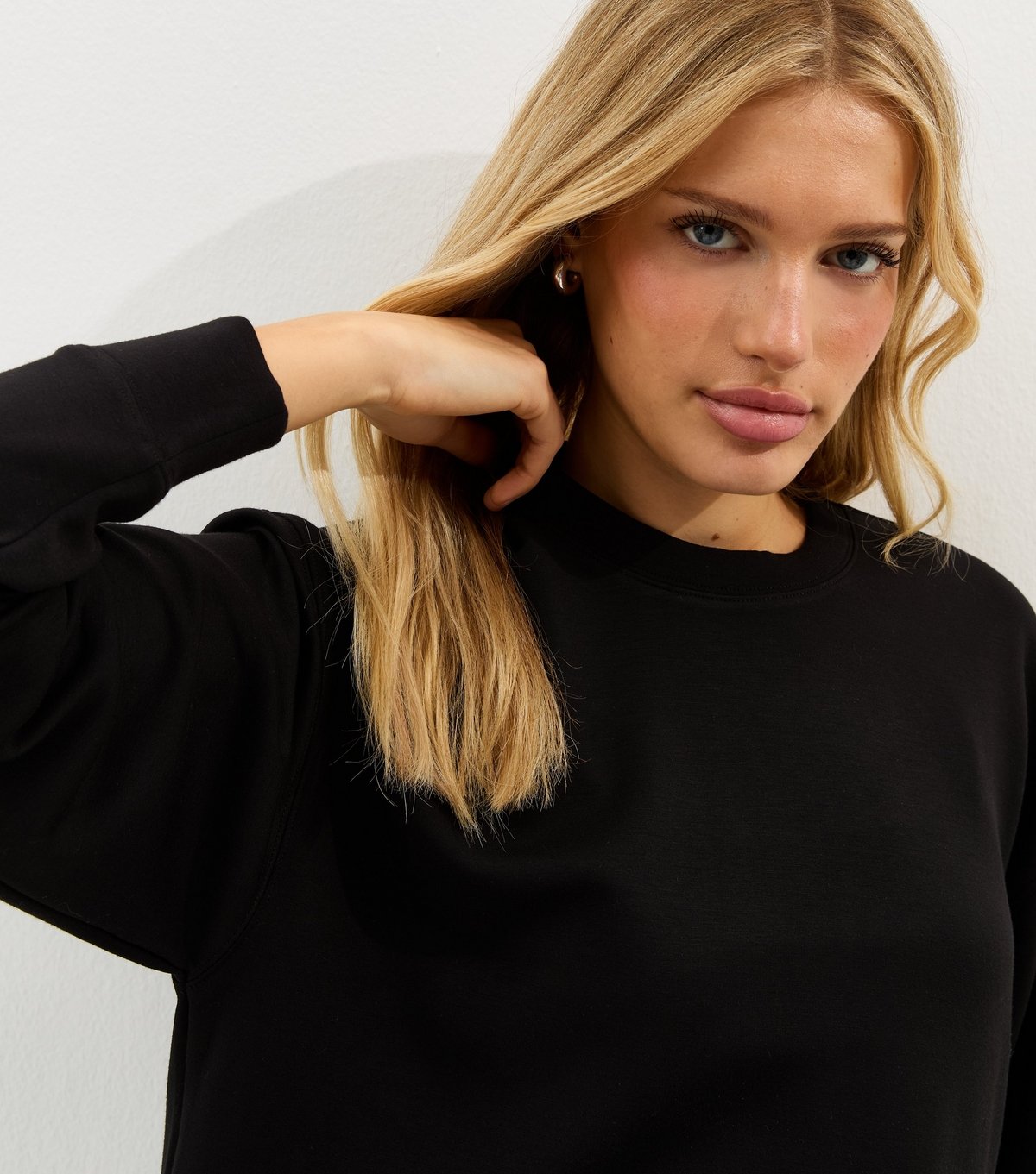 New Look Women's Premium Black Sweatshirt New Look - 2