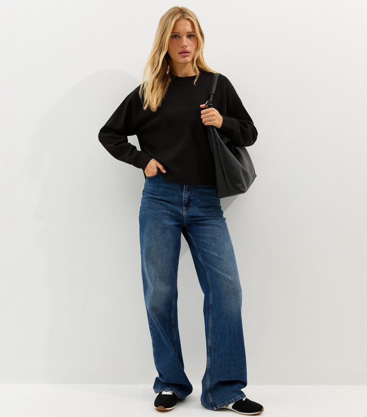 New Look Women's Premium Black Sweatshirt New Look - 3