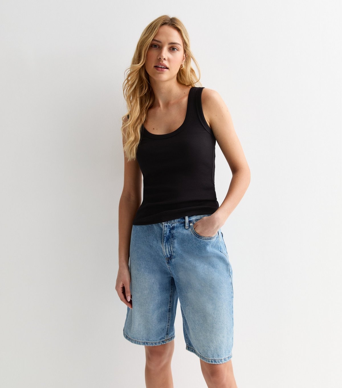 New Look Women's Black Ribbed Scoop Neck Vest New Look - 3