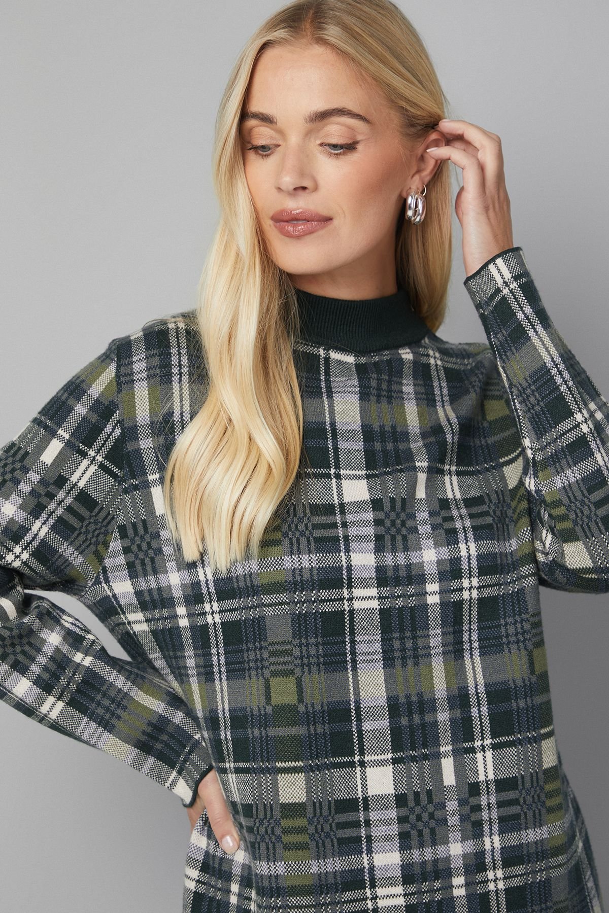 Wallis Wallis Women's Petite Zip Neck Tartan Knitted Dress in Khaki - 4