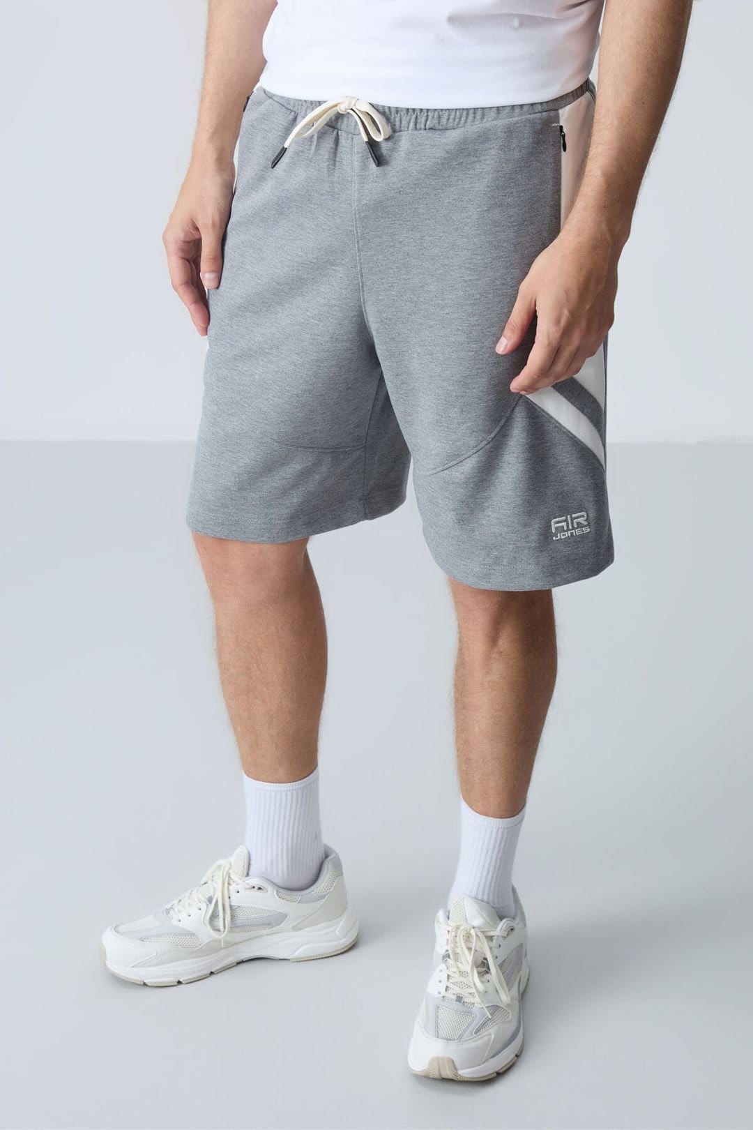 Tommy Life Tommy Life Men's Fleece Sweat Shorts in Light Grey - 4