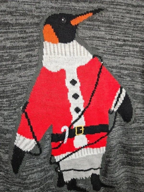 TU Tu – Men’s L Christmas Jumper – Penguin Santa Graphic – Grey Knit – Festive Novelty Sweater